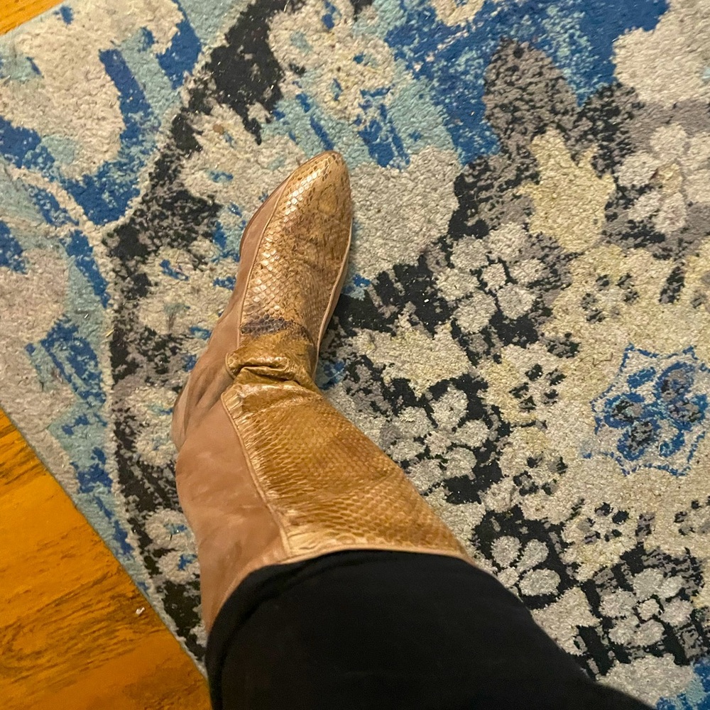 Vintage Via Spiga leather snake boots 10